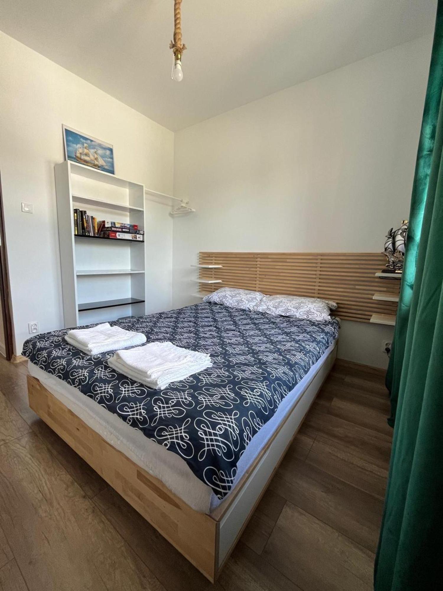 Apartament Jeziorna โอเลสโก ภายนอก รูปภาพ